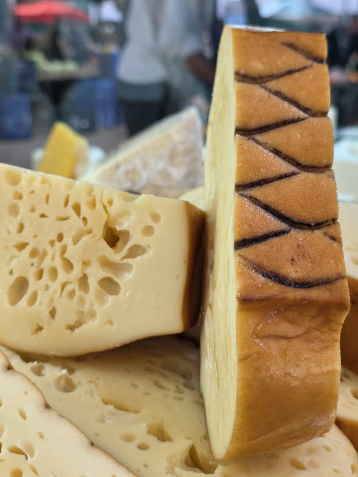 Geleneksel Tam Yağlı Tütsülenmiş Kelle Peyniri – 1 KG